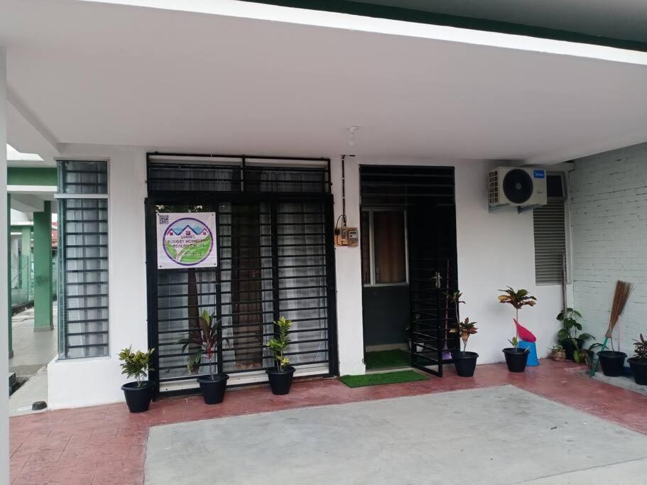 Klia Homestay Ummie Labu Esterno foto